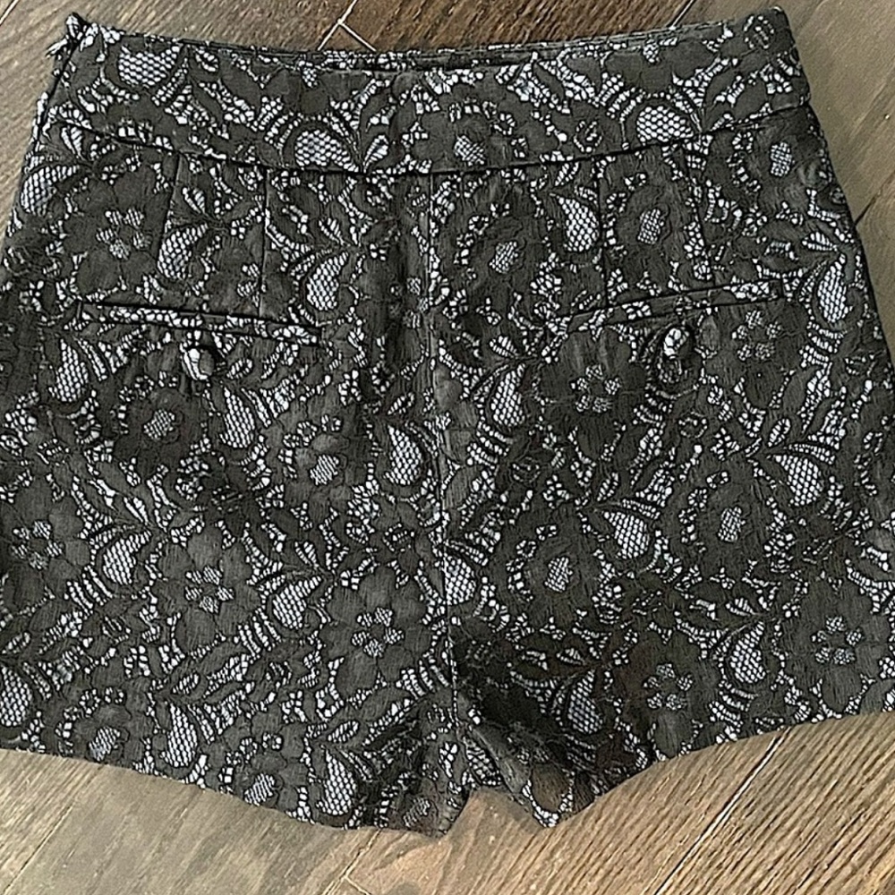 Express Black High Waist Shorts with Elegant Design - Picture 4 of 5